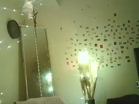 Snapshot of DaddyQuimHot chatting on 02.02.25 DaddyQuimHot online show from 02.02.25