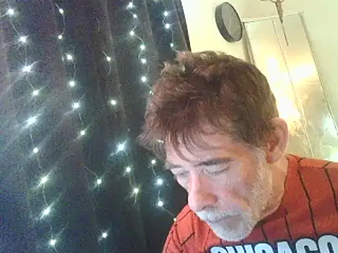 Snapshot of DaddyQuimHot chatting on 02.10.25 DaddyQuimHot online show from 02.10.25