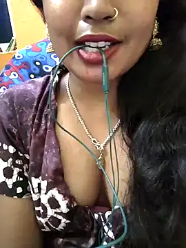 Snapshot of jasss-11 chatting on 12.23.24 jasss-11 online show from 12.23.24