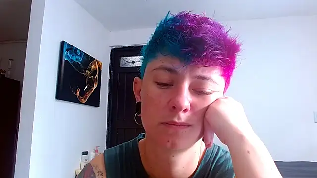 Snapshot of tomboyblue chatting on 05.21.26 tomboyblue online show from 05.21.26