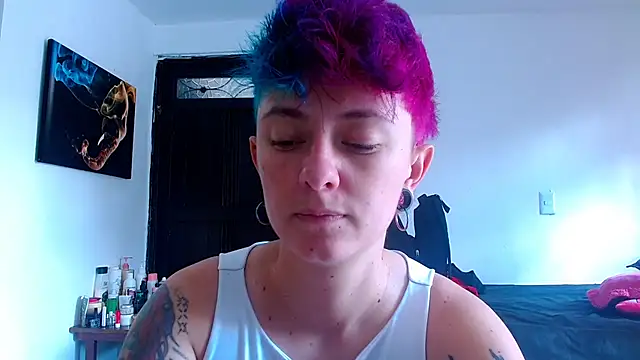 Snapshot of tomboyblue chatting on 05.22.26 tomboyblue online show from 05.22.26