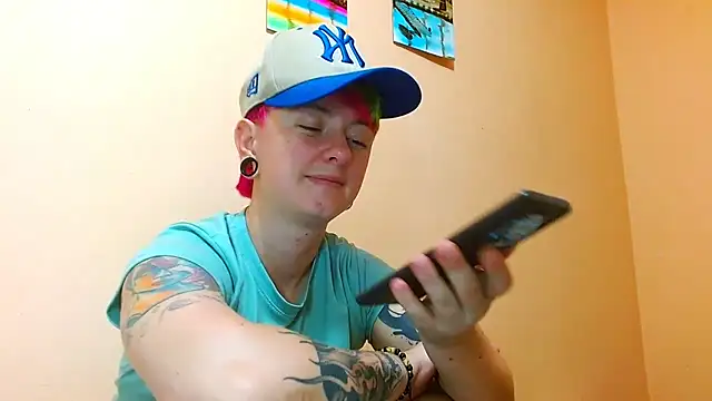 Snapshot of tomboyblue chatting on 07.23.26 tomboyblue online show from 07.23.26