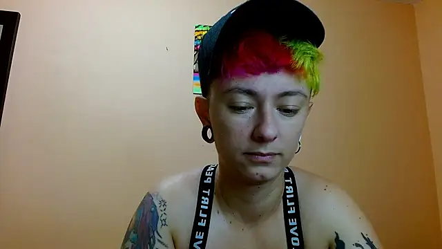 Snapshot of tomboyblue chatting on 08.05.26 tomboyblue online show from 08.05.26