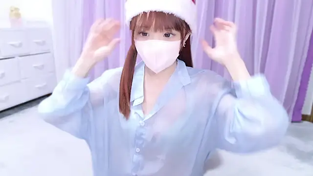 Snapshot of shihori_s2 chatting on 12.25.24 shihori s2 online show from 12.25.24