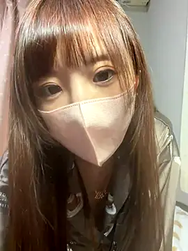 Snapshot of shihori_s2 chatting on 12.14.25 shihori s2 online show from 12.14.25