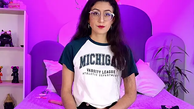SophieGomez22 online show from 04.20.26