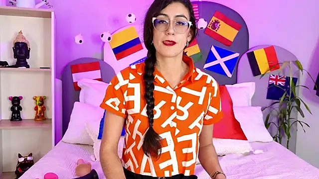 SophieGomez22 online show from 07.04.26