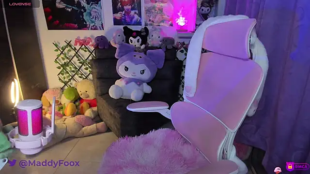 MaddyFooxx online show from 04.16.26