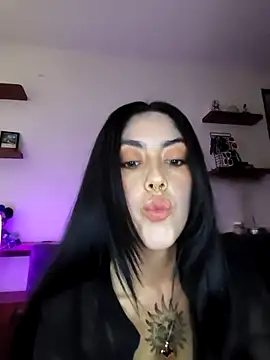 Snapshot of Mazikeen-- chatting on 11.29.25 Mazikeen-- online show from 11.29.25