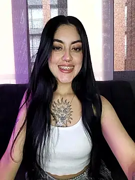 Snapshot of Mazikeen-- chatting on 01.15.26 Mazikeen-- online show from 01.15.26