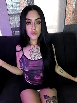 Snapshot of Mazikeen-- chatting on 01.16.26 Mazikeen-- online show from 01.16.26