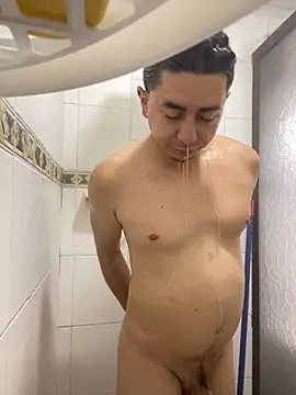 Snapshot of DanielGomez9 chatting on 03.22.25 DanielGomez9 online show from 03.22.25