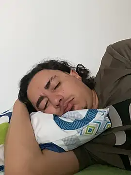 Snapshot of DanielGomez9 chatting on 04.01.26 DanielGomez9 online show from 04.01.26