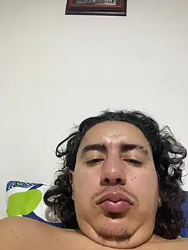 Snapshot of DanielGomez9 chatting on 04.03.26 DanielGomez9 online show from 04.03.26