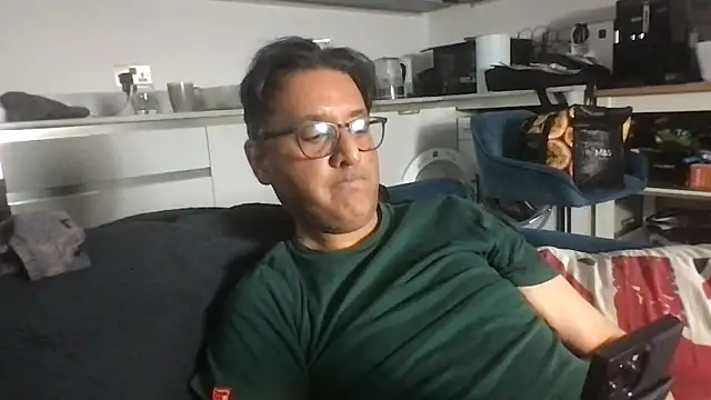 Snapshot of Robin007 chatting on 09.24.25 Robin007 online show from 09.24.25