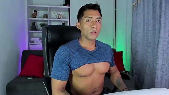 Couple muscle1 online show from 12.16.24