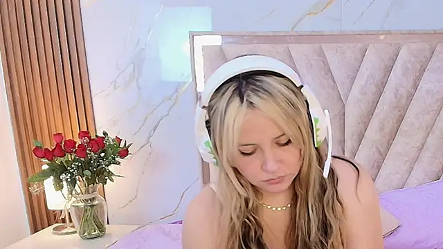 Annie mone online show from 01.13.26