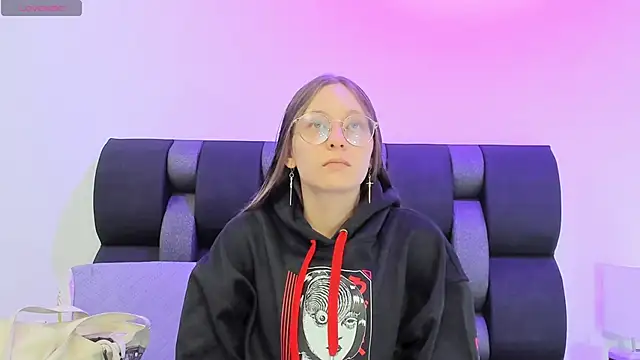 Snapshot of Siouxsie_cenobite chatting on 02.25.25 Siouxsie cenobite online show from 02.25.25