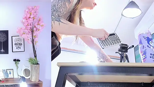 Snapshot of Siouxsie_cenobite chatting on 10.01.25 Siouxsie cenobite online show from 10.01.25