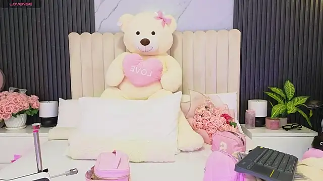 Madiee Rhea online show from 06.18.26