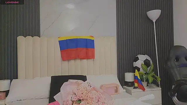 Madiee Rhea online show from 07.01.26