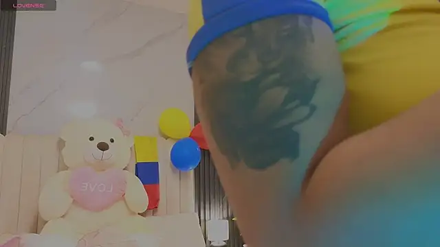 Madiee Rhea online show from 07.03.26