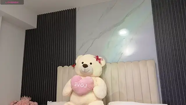 Madiee Rhea online show from 07.10.26