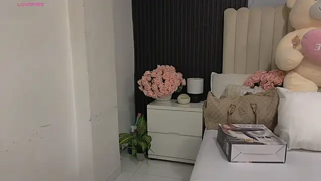 Madiee Rhea online show from 07.23.26