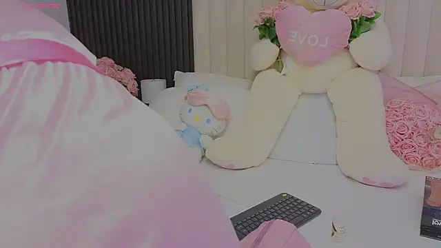 Madiee Rhea online show from 07.30.26