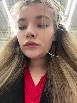 Snapshot of Holy_Tereza chatting on 12.20.24 Holy Tereza online show from 12.20.24