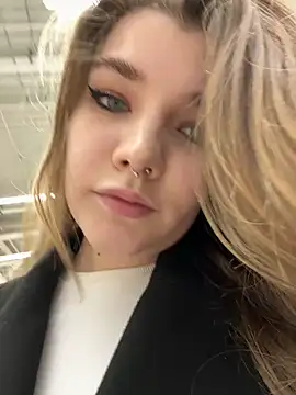 Snapshot of Holy_Tereza chatting on 01.10.25 Holy Tereza online show from 01.10.25