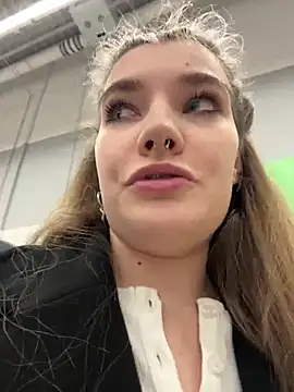 Snapshot of Holy_Tereza chatting on 01.14.25 Holy Tereza online show from 01.14.25