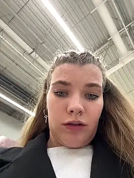 Snapshot of Holy_Tereza chatting on 02.25.25 Holy Tereza online show from 02.25.25