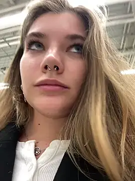 Snapshot of Holy_Tereza chatting on 02.26.25 Holy Tereza online show from 02.26.25