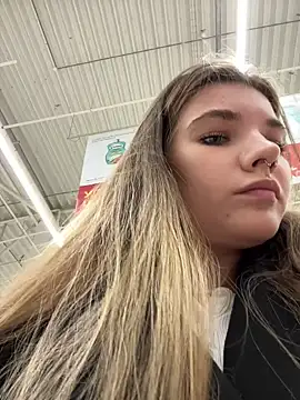 Snapshot of Holy_Tereza chatting on 03.09.25 Holy Tereza online show from 03.09.25