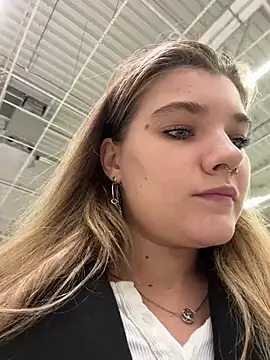 Snapshot of Holy_Tereza chatting on 03.19.25 Holy Tereza online show from 03.19.25