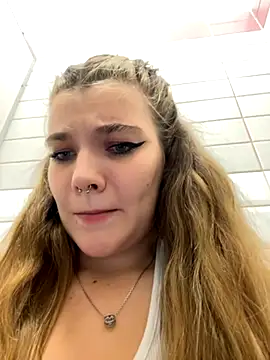 Snapshot of Holy_Tereza chatting on 10.03.25 Holy Tereza online show from 10.03.25