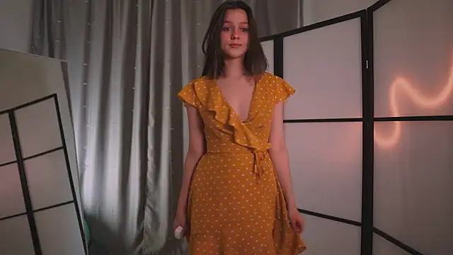 Addelin Moon online show from 02.21.25