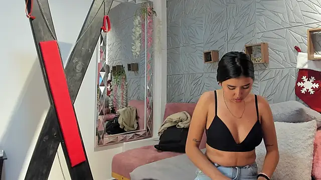 LilithKlain  online show from 12.21.24