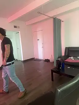 Snapshot of Papinine6 chatting on 10.30.25 Papinine6 online show from 10.30.25