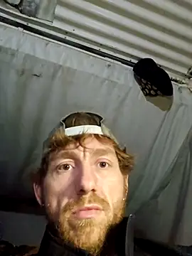 Snapshot of Snowwisss chatting on 03.19.25 Snowwisss online show from 03.19.25