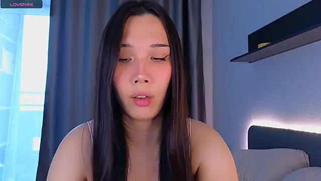 Snapshot of Kaia_Sunshine_Mia chatting on 06.15.26 Kaia Sunshine Mia online show from 06.15.26
