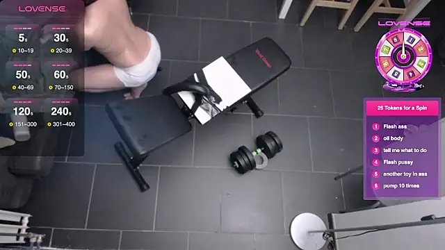 Snapshot of CodyBubbleButt chatting on 12.01.24 CodyBubbleButt online show from 12.01.24