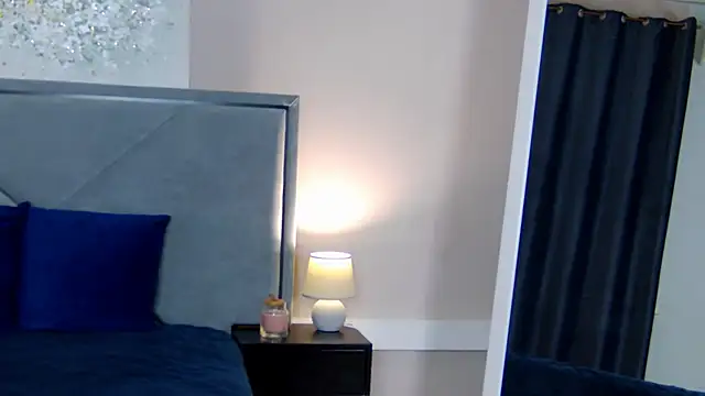 Snapshot of NicoleRosss chatting on 11.27.25 NicoleRosss online show from 11.27.25