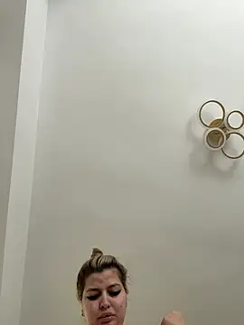 AllysonK online show from 04.22.26