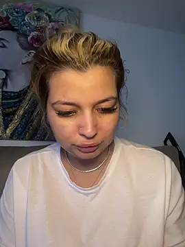 Snapshot of AllysonK chatting on 06.23.26 AllysonK online show from 06.23.26
