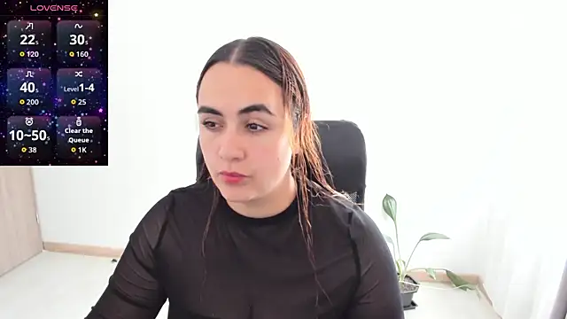 Snapshot of maryluna95 chatting on 05.19.26 maryluna95 online show from 05.19.26
