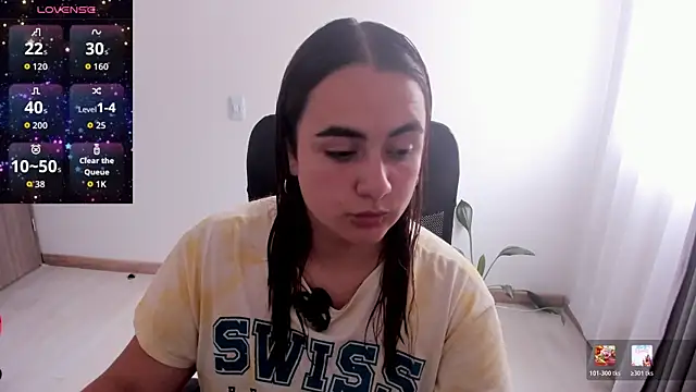 Snapshot of maryluna95 chatting on 05.25.26 maryluna95 online show from 05.25.26