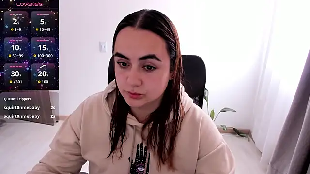 Snapshot of maryluna95 chatting on 05.27.26 maryluna95 online show from 05.27.26