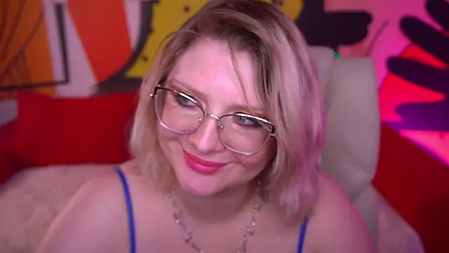 Snapshot of CoolTatis chatting on 03.11.26 CoolTatis online show from 03.11.26